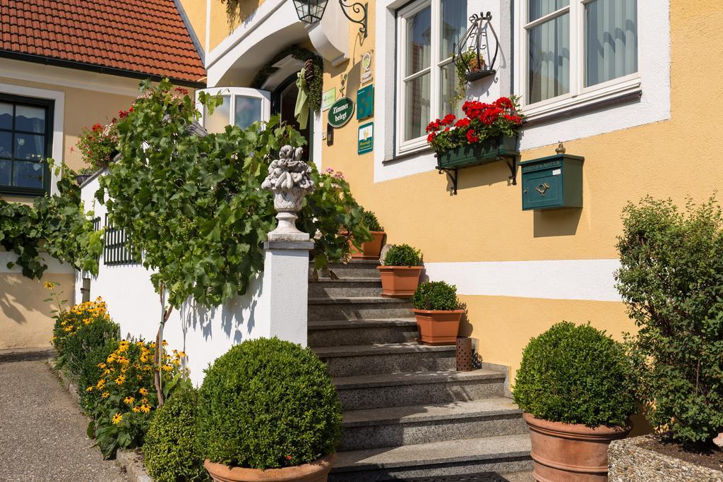 Donauhof - Hotel Garni Weissenkirchen in der Wachau Exterior photo